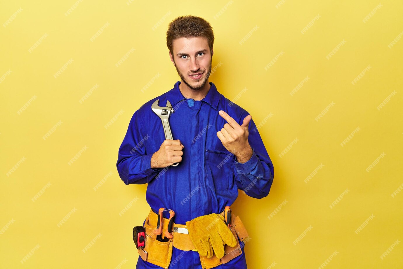 stojící instalatér